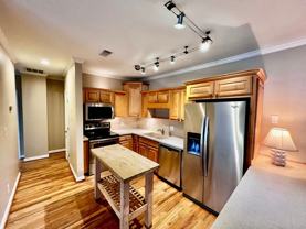 1421 Peachtree St Ne - Photo 1 of 1