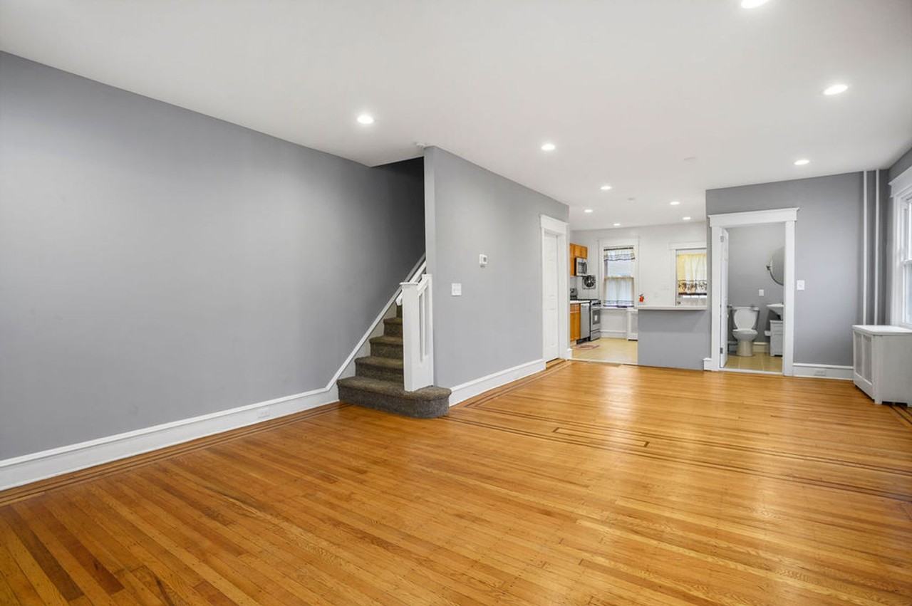 201 W Ashland Ave - Photo 2 of 23