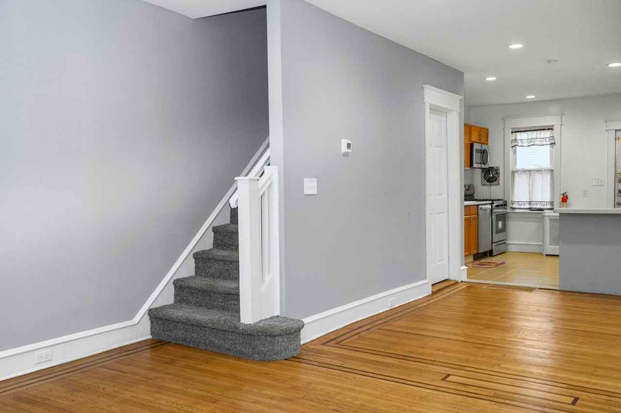 201 W Ashland Ave - Photo 6 of 23