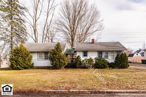 featured image of 122 N Grant St