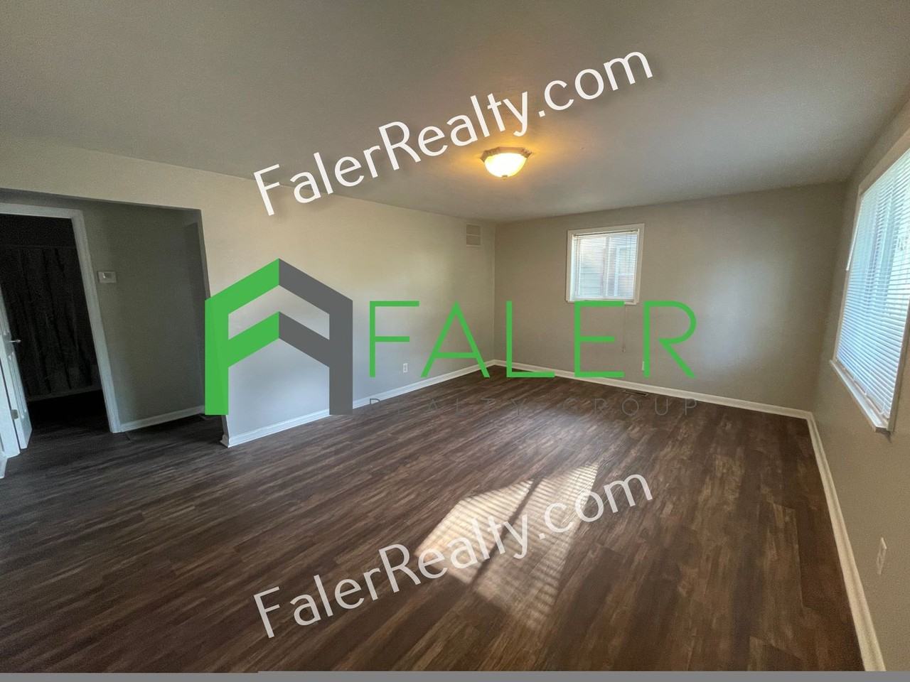 60 W South St - Photo 2 of 9