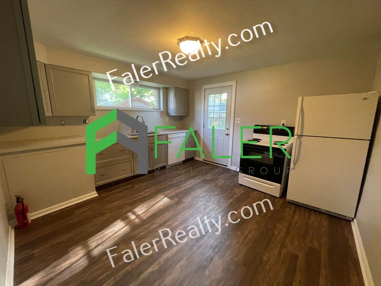 60 W South St - Photo 5 of 9