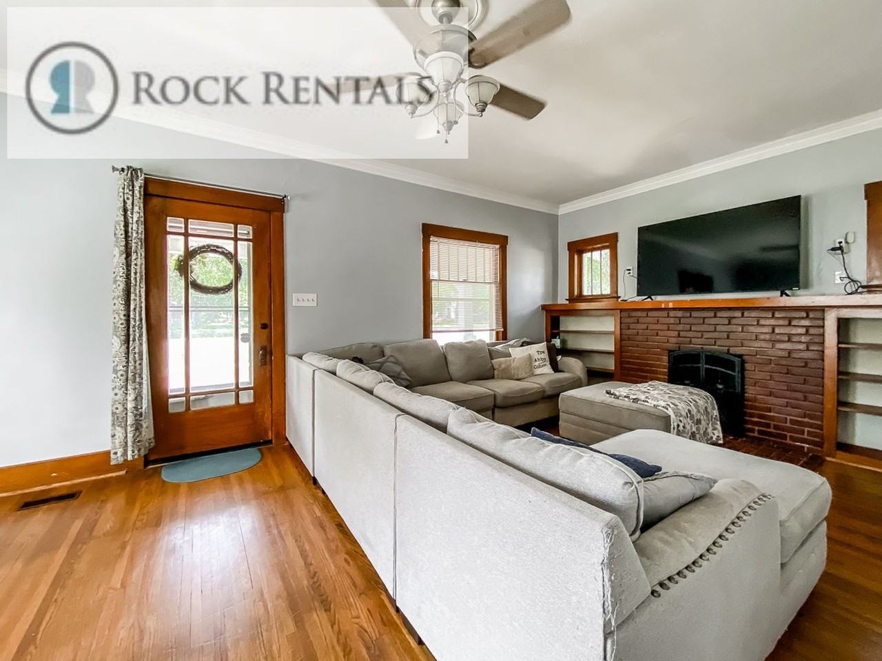 1828 N Main St - Photo 2 of 10