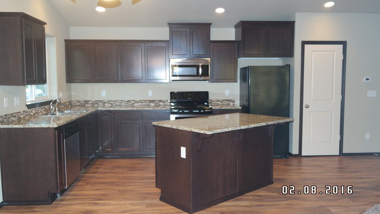 1529 E Gateway Heights Loop - Photo 2 of 9