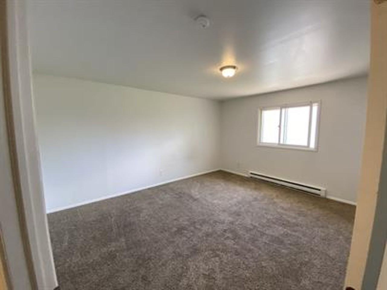 500 S Circle Dr - Photo 3 of 30