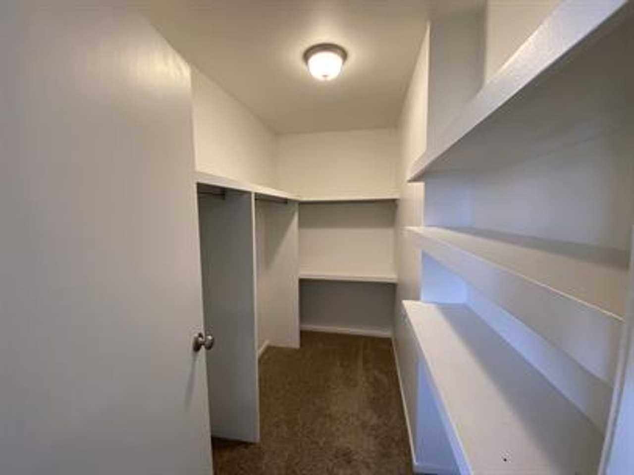 500 S Circle Dr - Photo 7 of 30