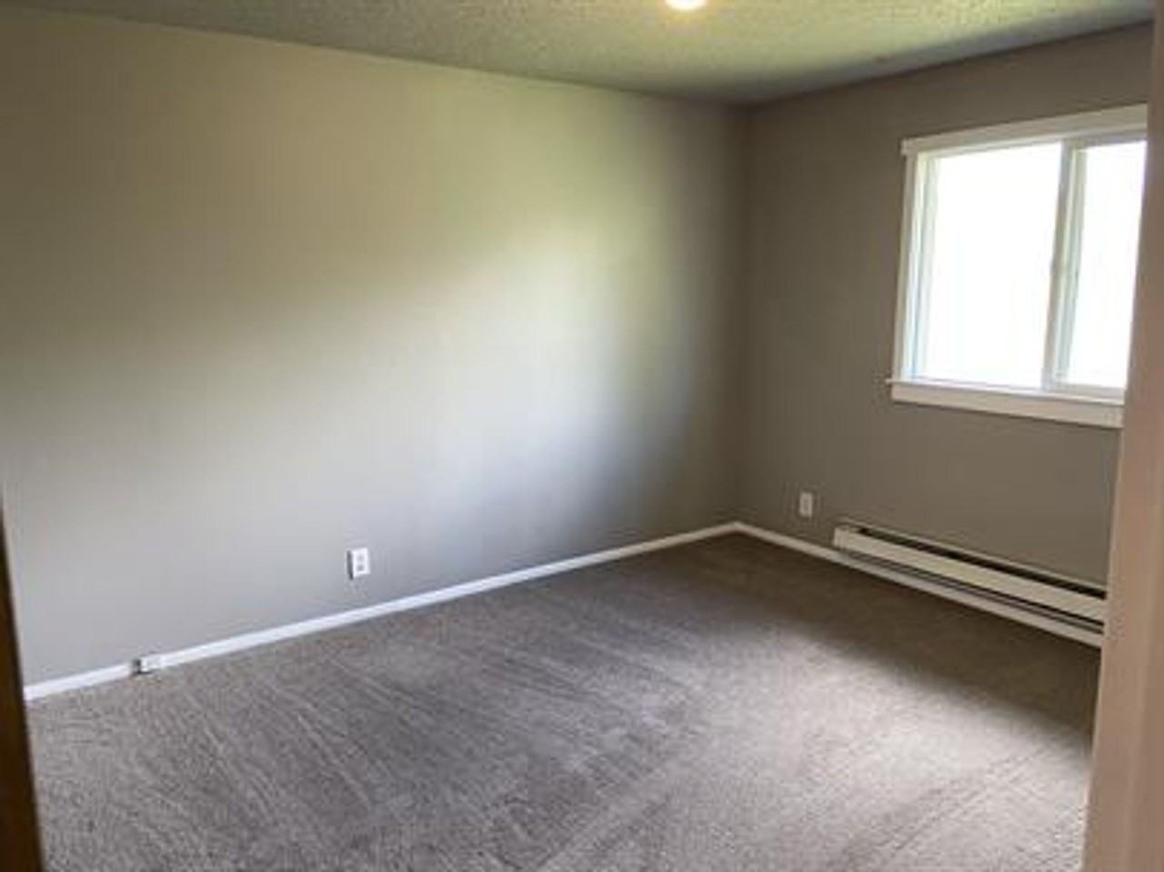 207 W Rosebud Ave - Photo 6 of 7