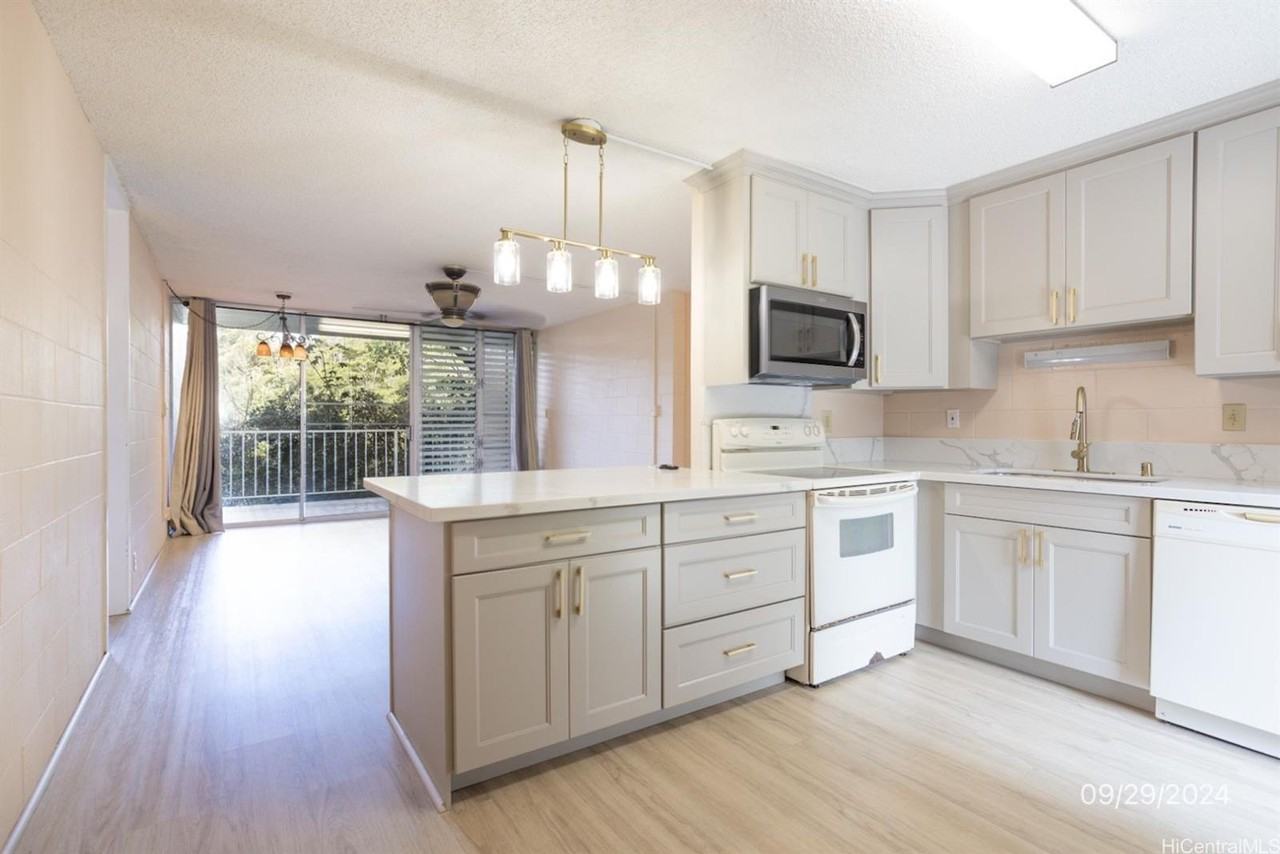 95-227 Waikalani Dr #A405 - Photo 3 of 17