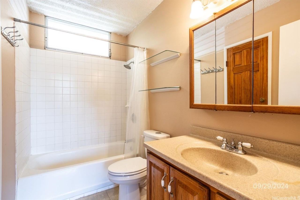 95-227 Waikalani Dr #A405 - Photo 6 of 17