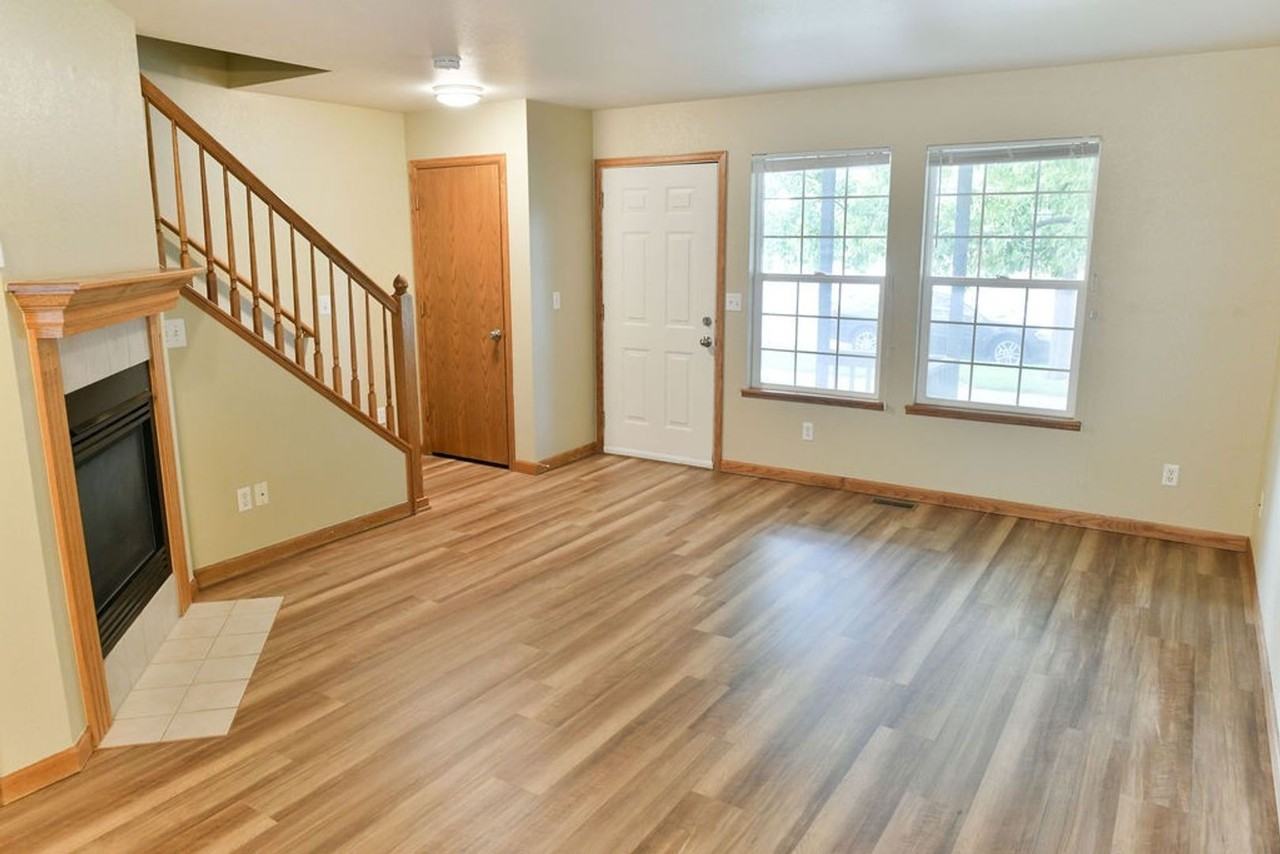 1115 W Swallow Rd #2 - Photo 4 of 50