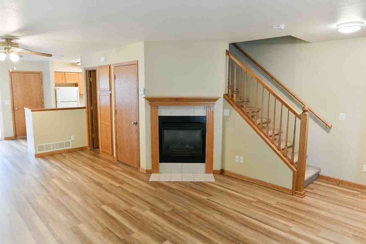 1115 W Swallow Rd #2 - Photo 6 of 50