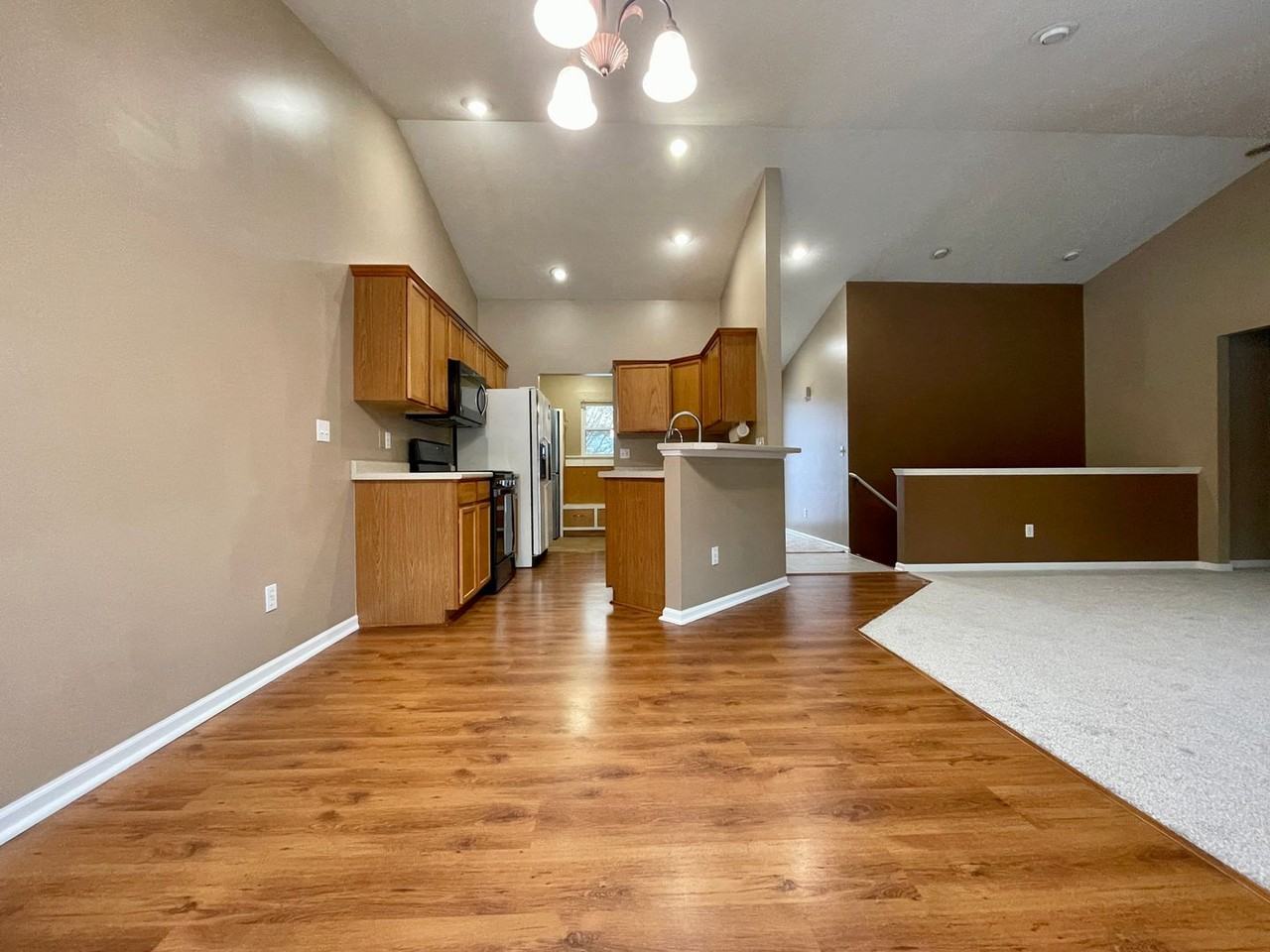 6780 Edgefield St - Photo 4 of 23