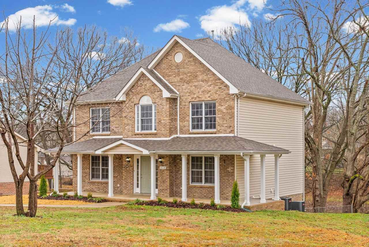 3118 Larson Ln - Photo 3 of 42