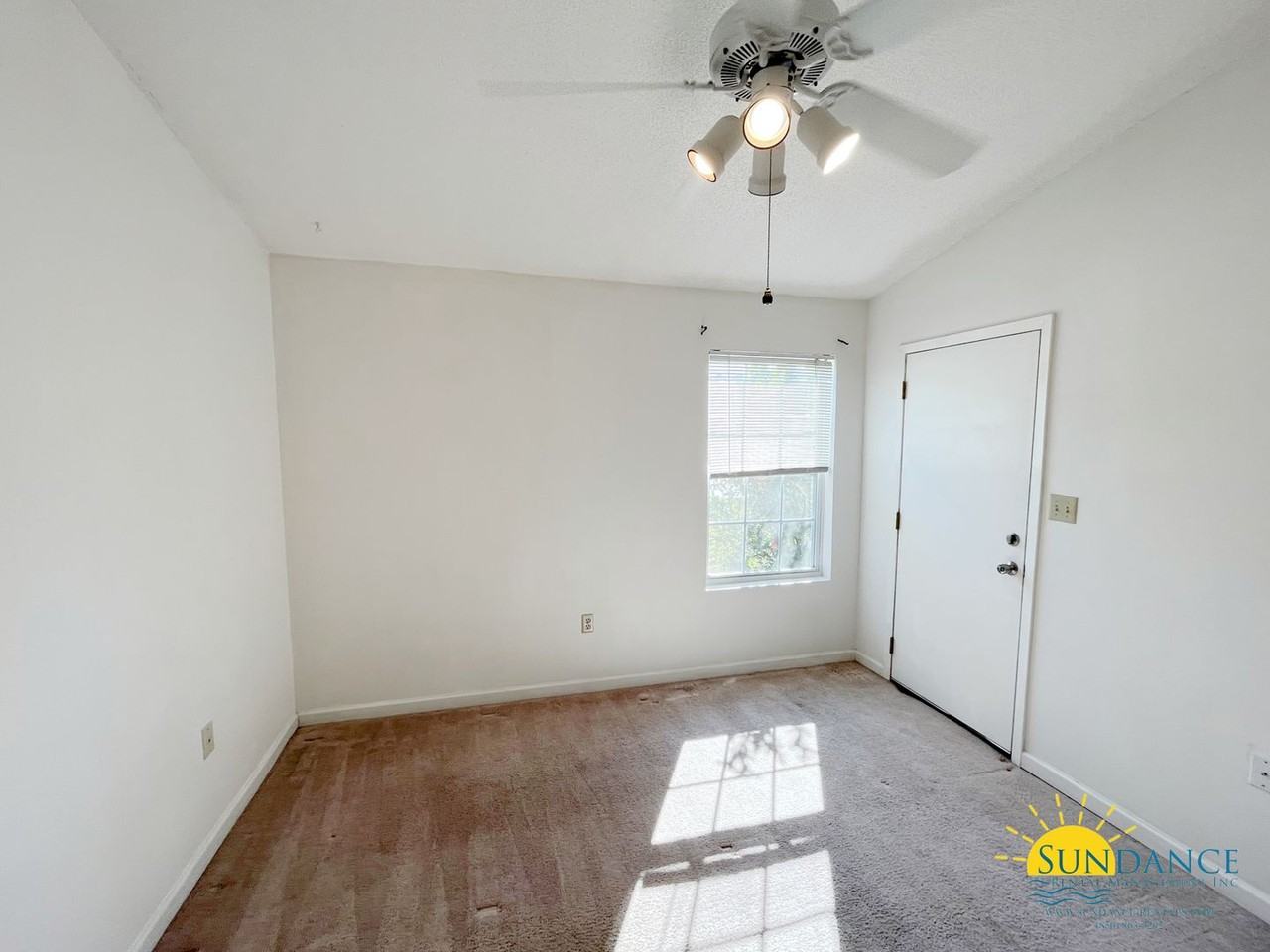 3 Kelly Way - Photo 6 of 13