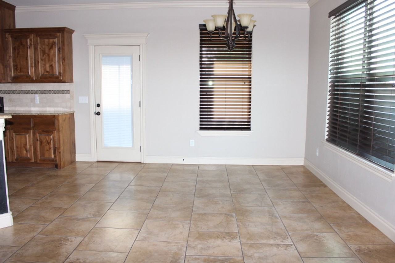 7222 Sw Stradford Ave - Photo 4 of 31