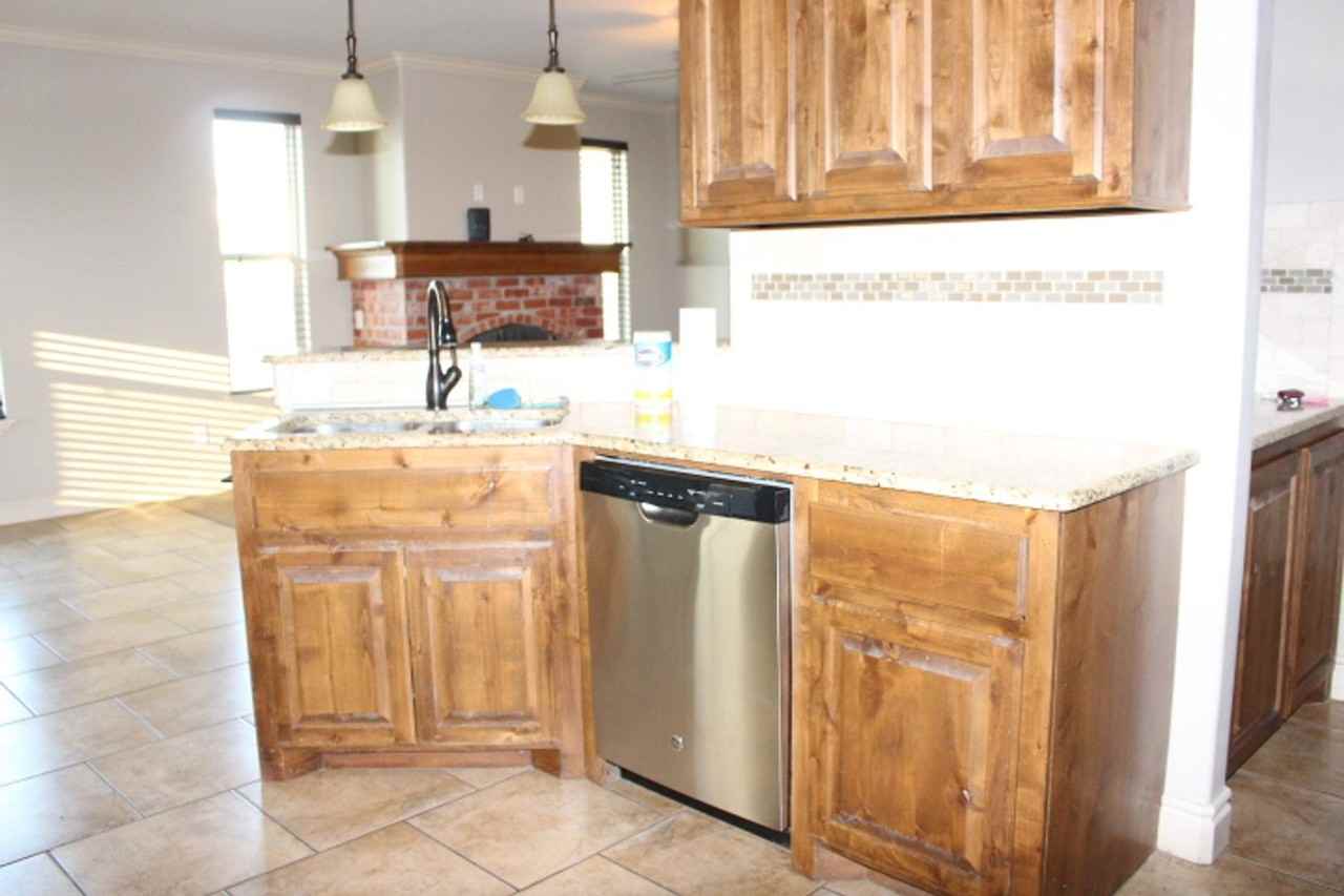 7222 Sw Stradford Ave - Photo 7 of 31