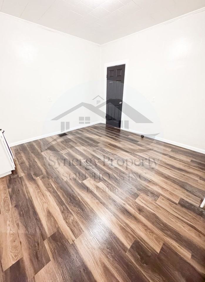 415 N Pearl St - Photo 4 of 5