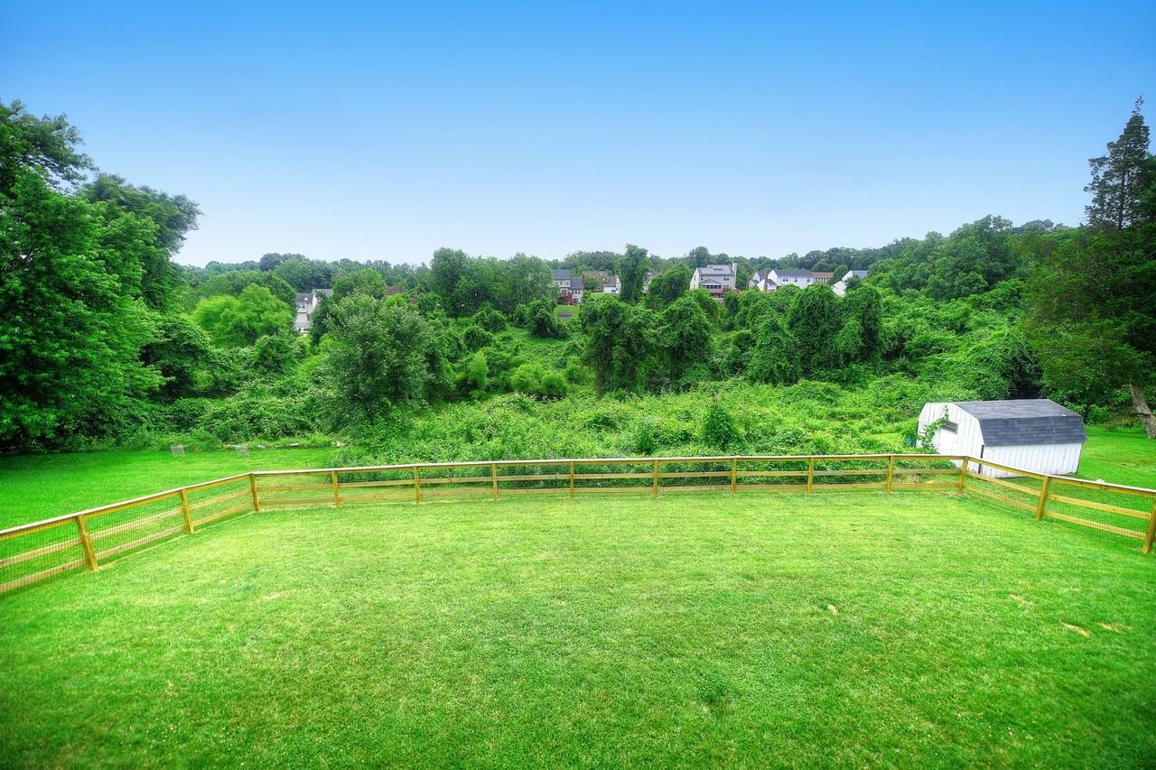 917 Towson Dr - Photo 7 of 28