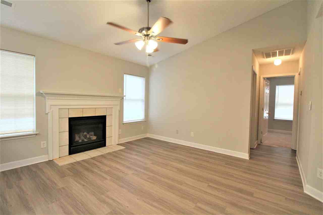 520 Lightspun Ln - Photo 5 of 26