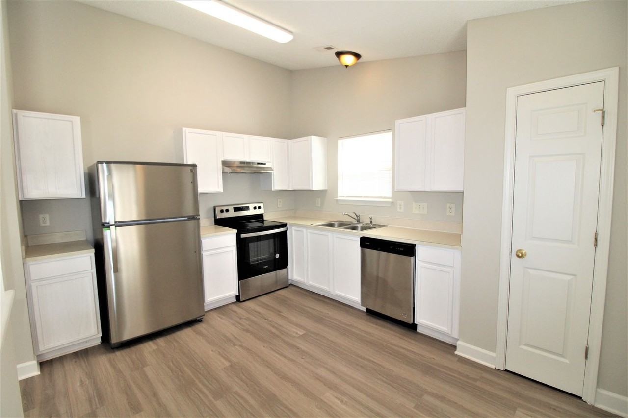 520 Lightspun Ln - Photo 6 of 26