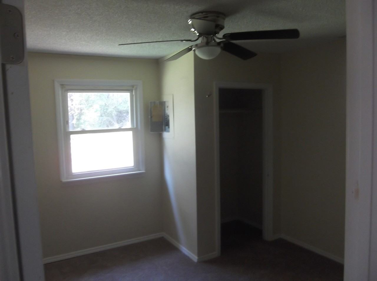 407 Ponderosa Rd - Photo 7 of 11