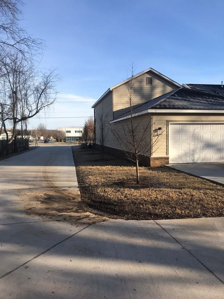 577 W Cato Springs Rd - Photo 7 of 39