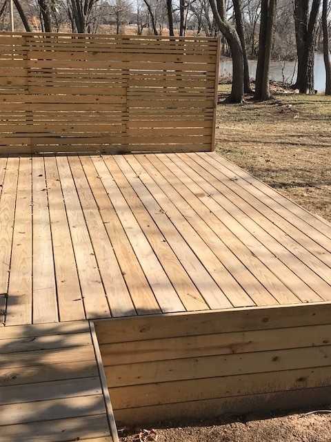 895 S Lake Rd - Photo 2 of 22