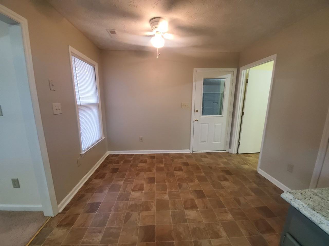 909 Benevente Loop - Photo 5 of 17