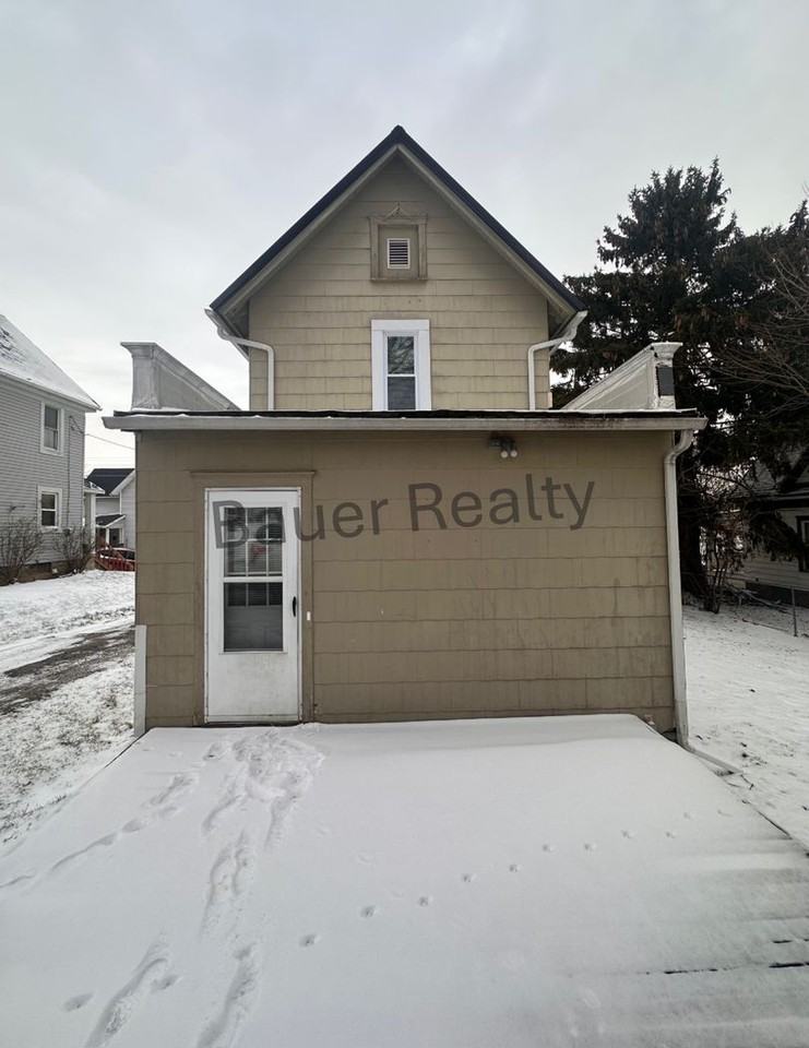 301 Prospect St - Photo 2 of 16