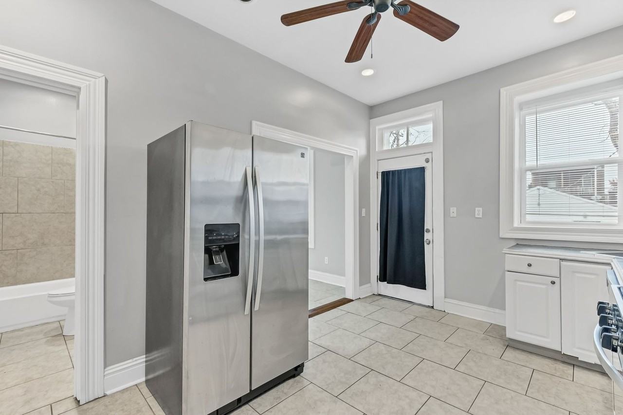 3437 Keokuk St - Photo 7 of 14