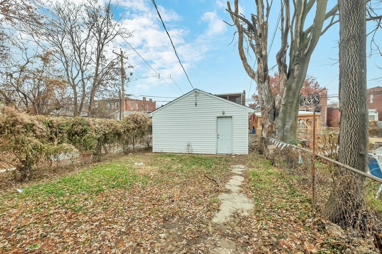 3437 Keokuk St - Photo 5 of 14