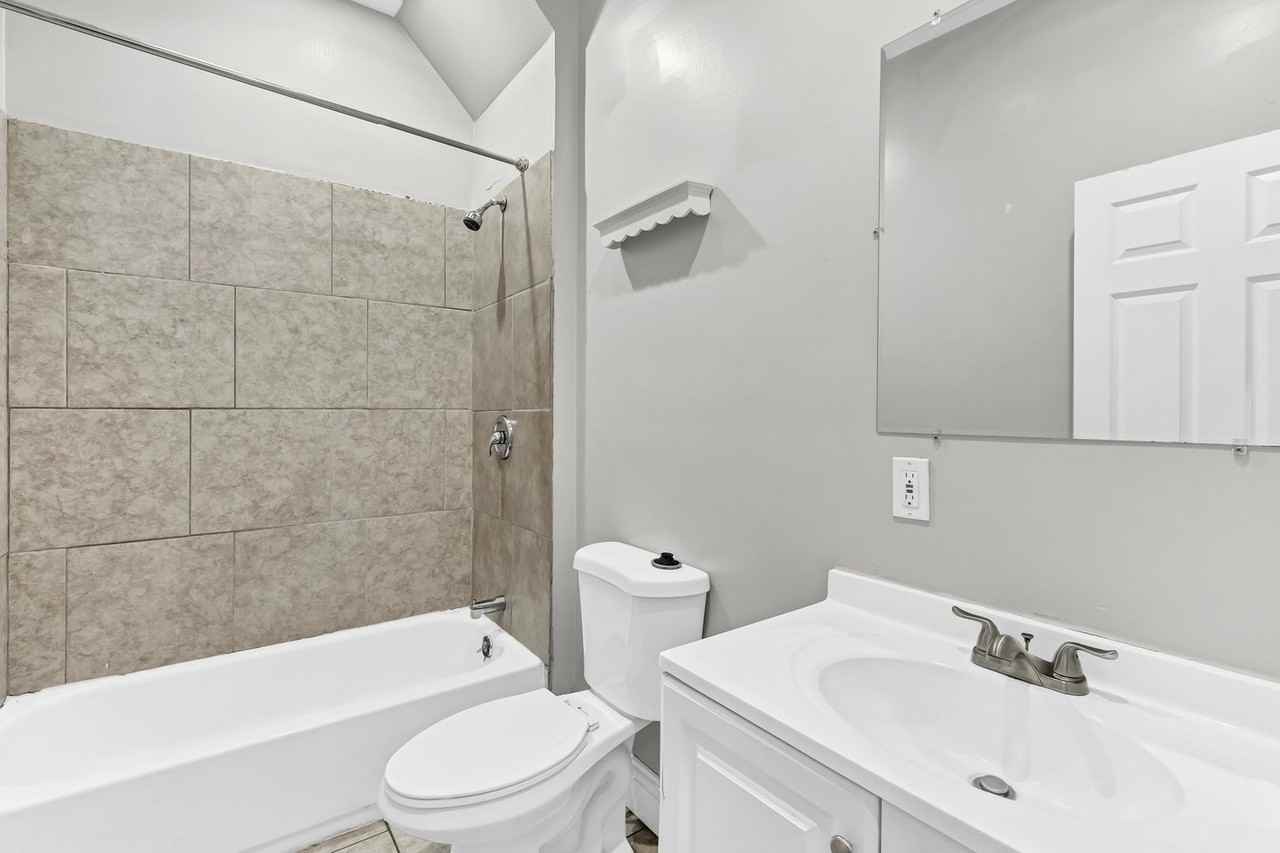 3437 Keokuk St - Photo 7 of 14