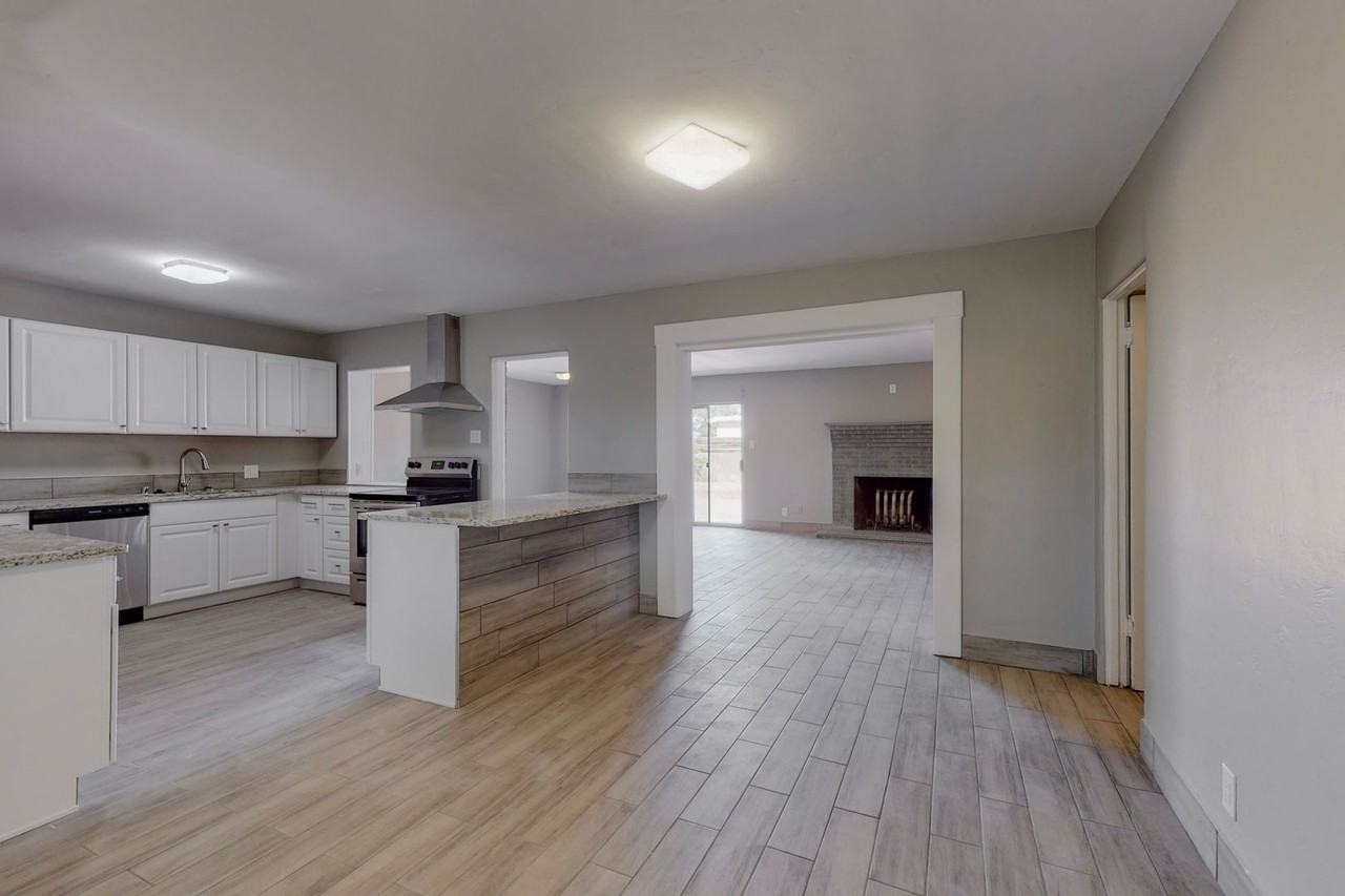 7707 Morrow Ave Ne - Photo 2 of 34