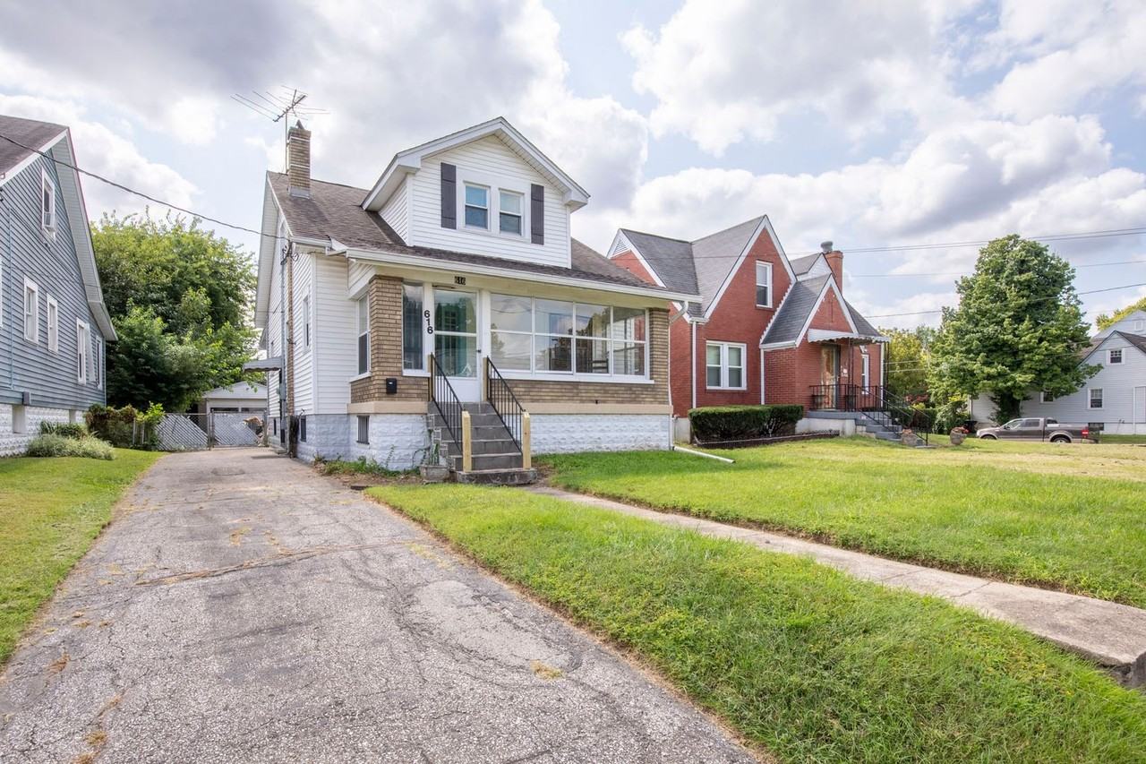 616 Colorado Ave - Photo 2 of 41