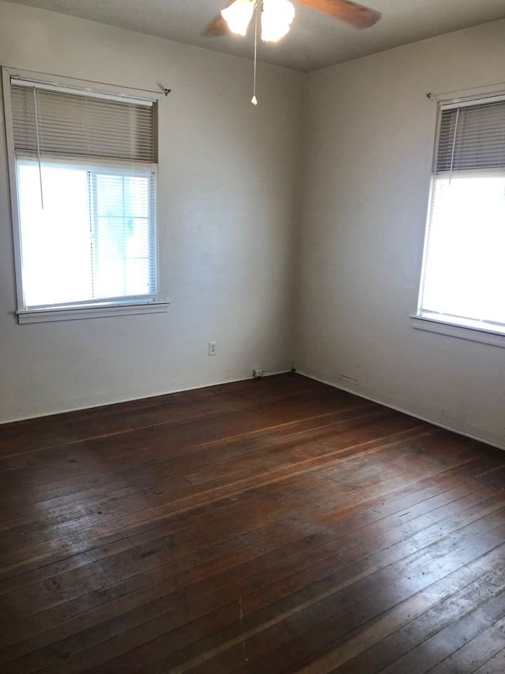 1306 Canal Farm Ln - Photo 6 of 8