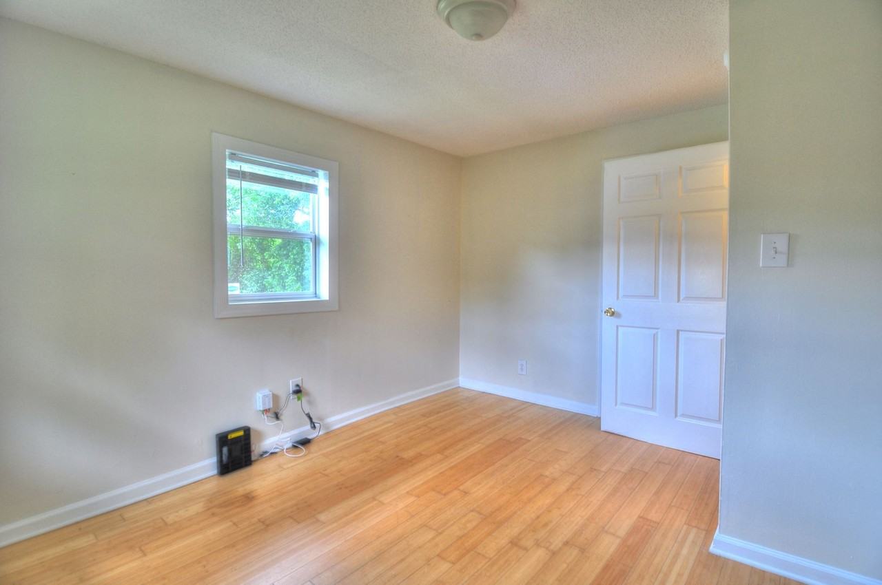 309 Broad St Apt B - Photo 6 of 14