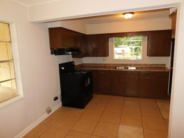 1445 Whitworth Cv - Photo 5 of 21