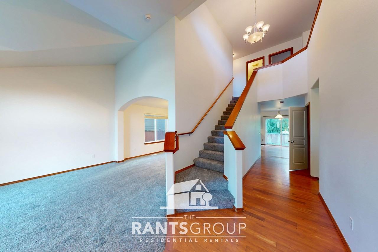 5526 55th Loop Se - Photo 7 of 35