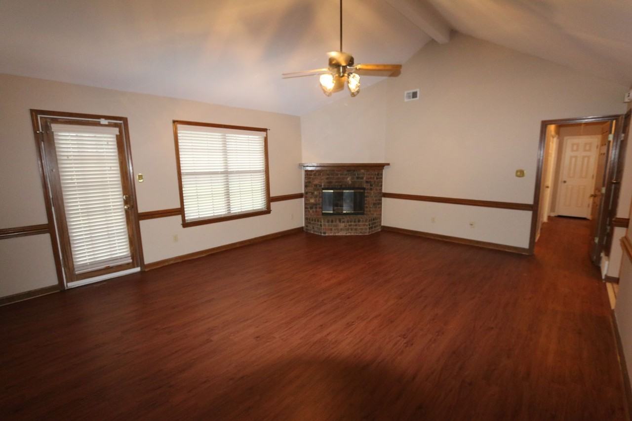 5300 Ross Rd - Photo 3 of 14