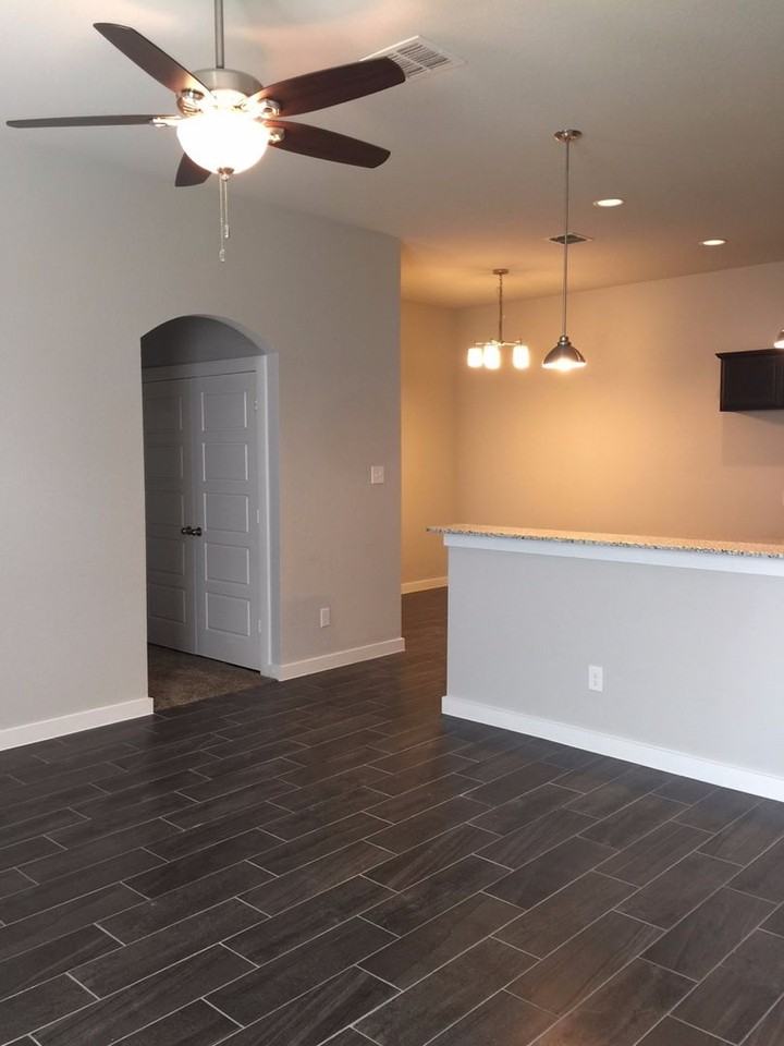 920 Chaparral Trl - Photo 2 of 10