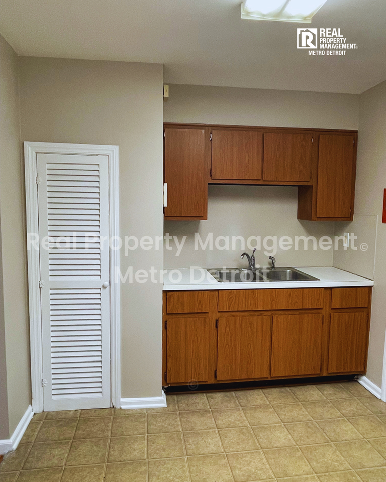 2023 Ardmore Dr - Photo 6 of 17