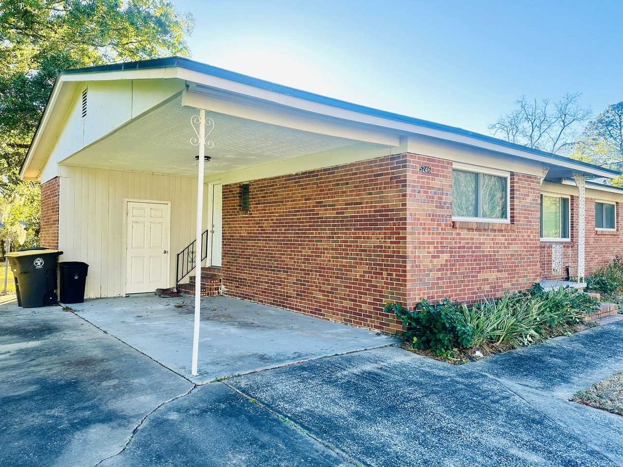 5246 Devron Dr - Photo 2 of 20