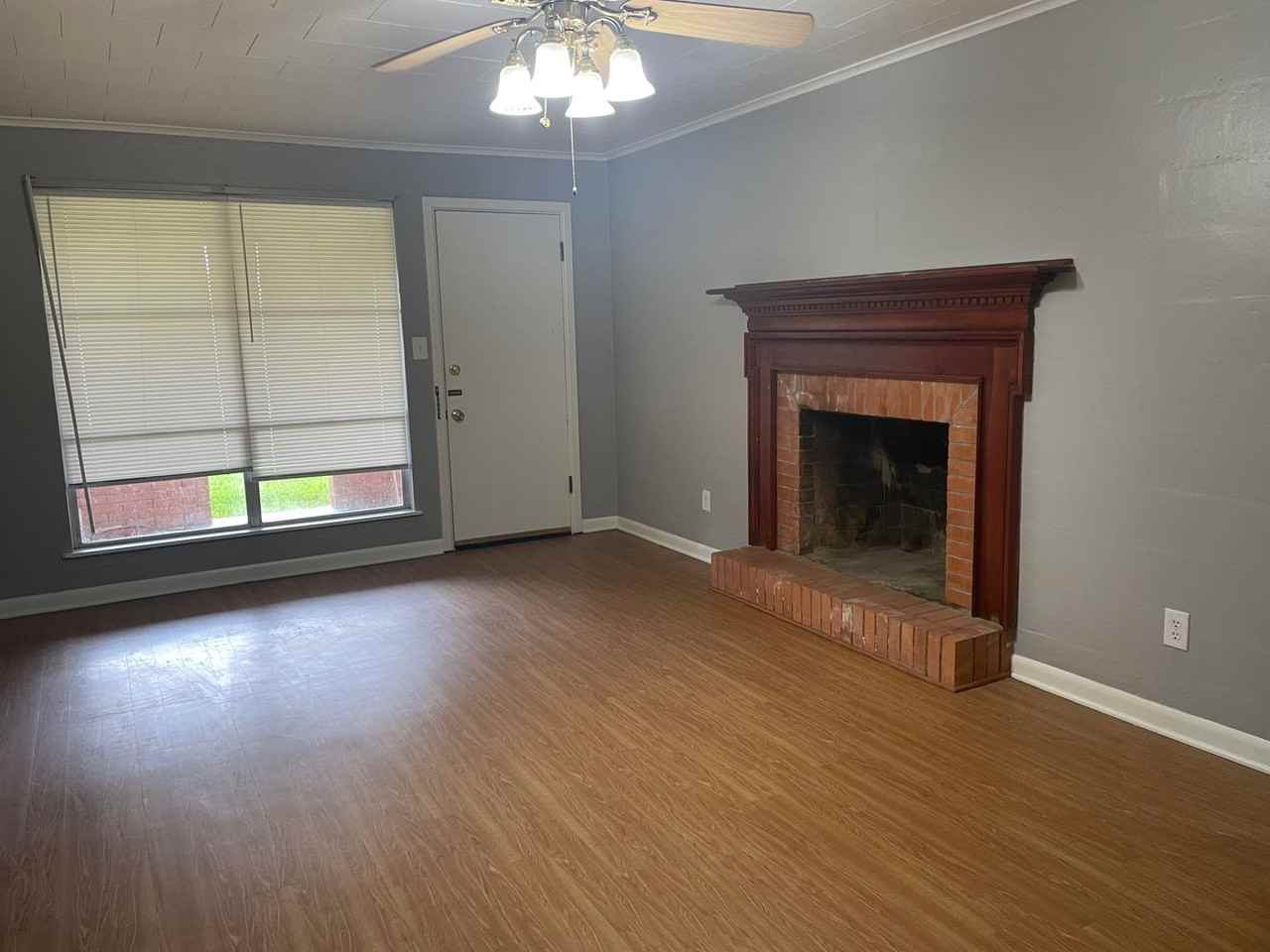 100 Washington St - Photo 2 of 9