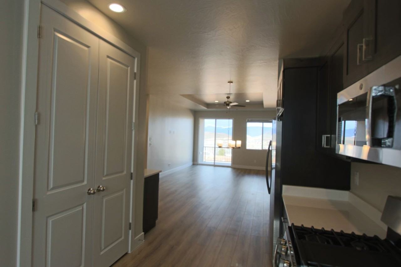 2178 W 380 S - Photo 4 of 39