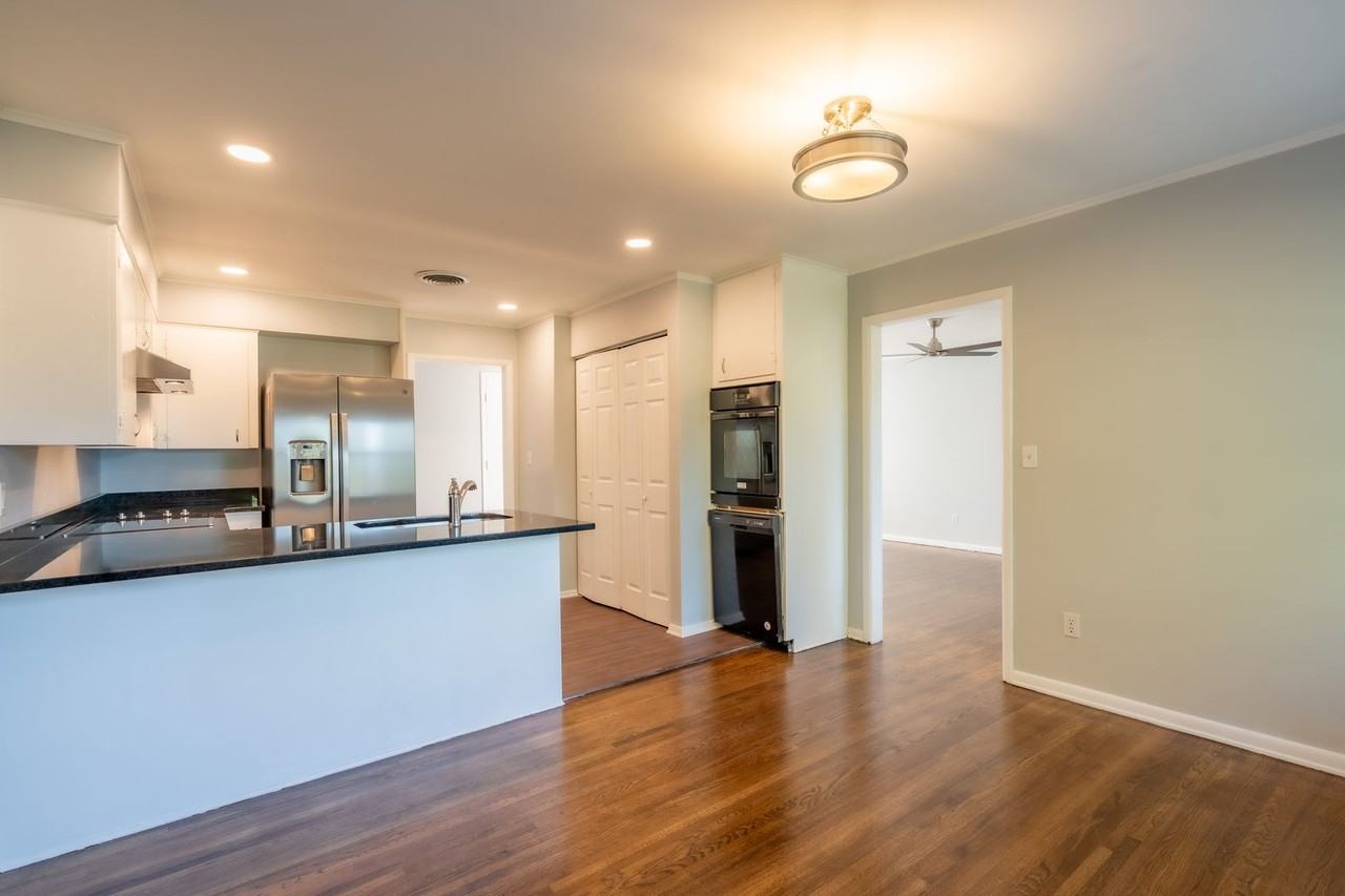 2645 S 74th East Ave - Photo 4 of 18