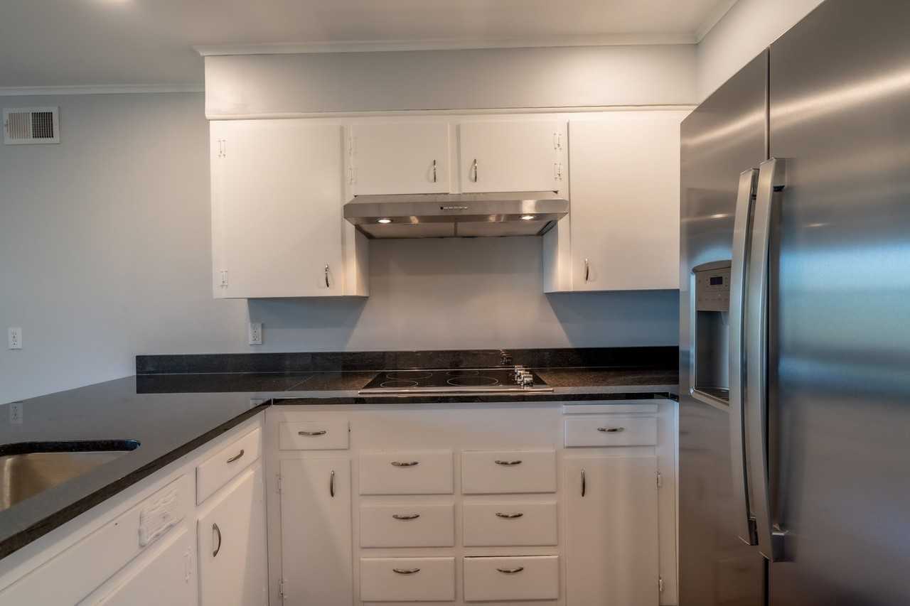 2645 S 74th East Ave - Photo 6 of 18