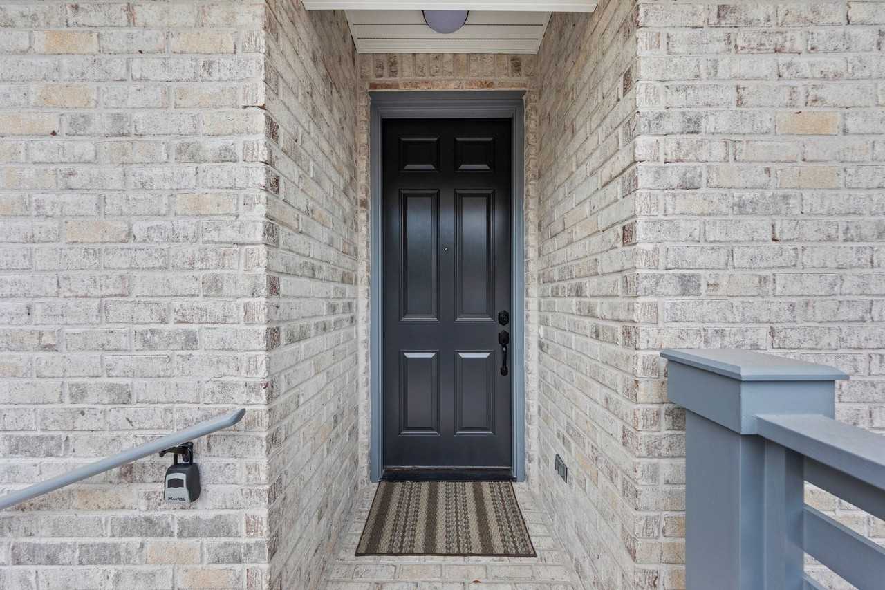 305 Willingham Dr - Photo 4 of 27