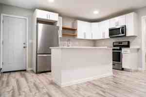 featured image of 6 Royal Ave