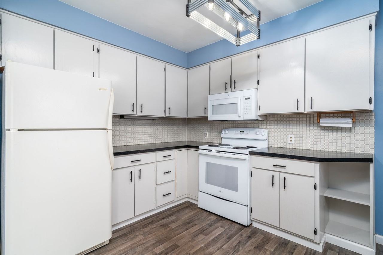 1708 2nd Ave N - Photo 6 of 33