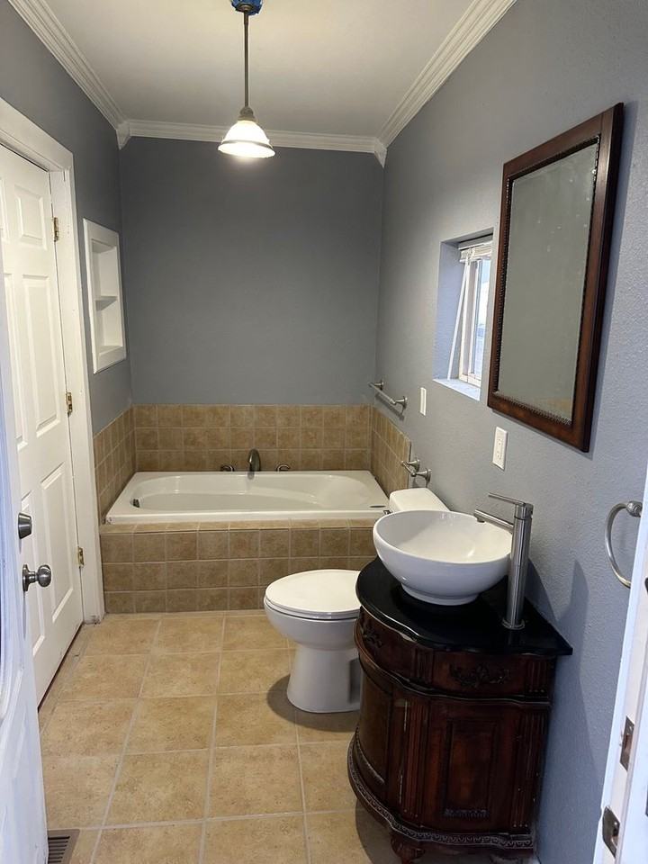 206 Scott St - Photo 5 of 13